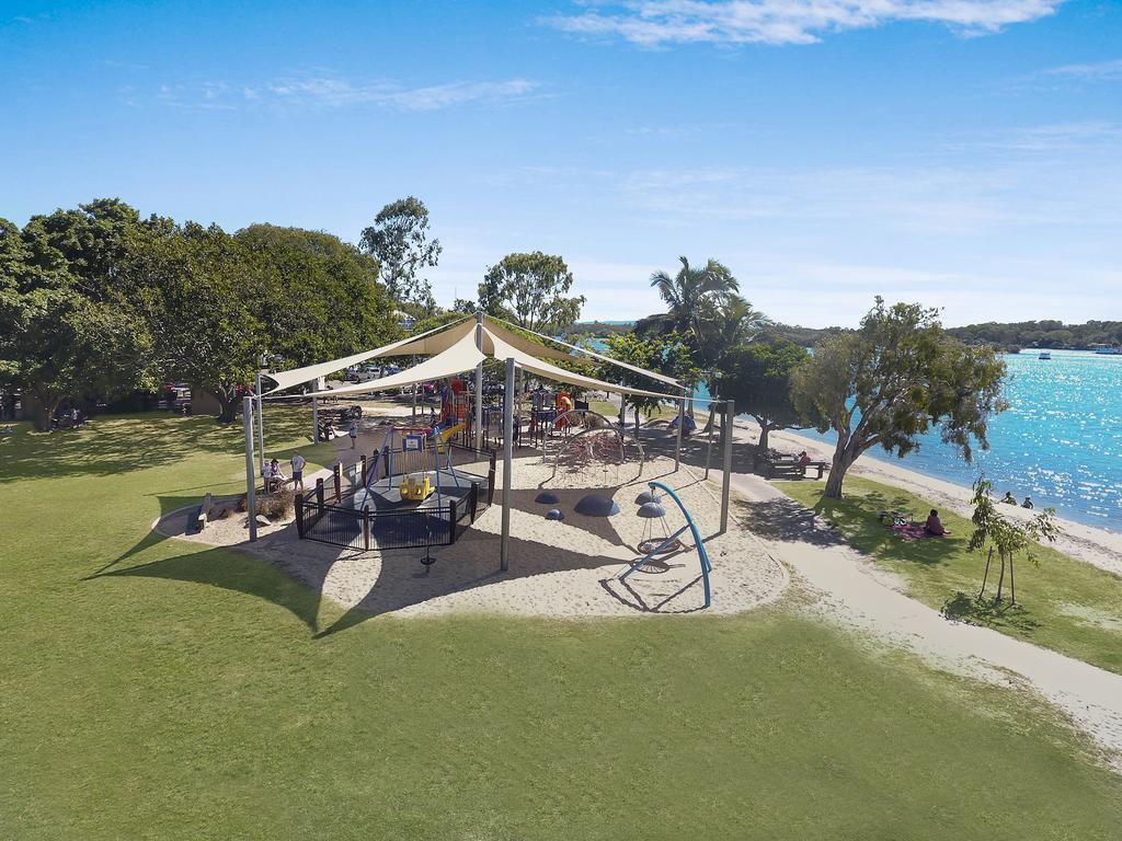 Sunset Cove Noosa Aparthotel Noosaville Bagian luar foto